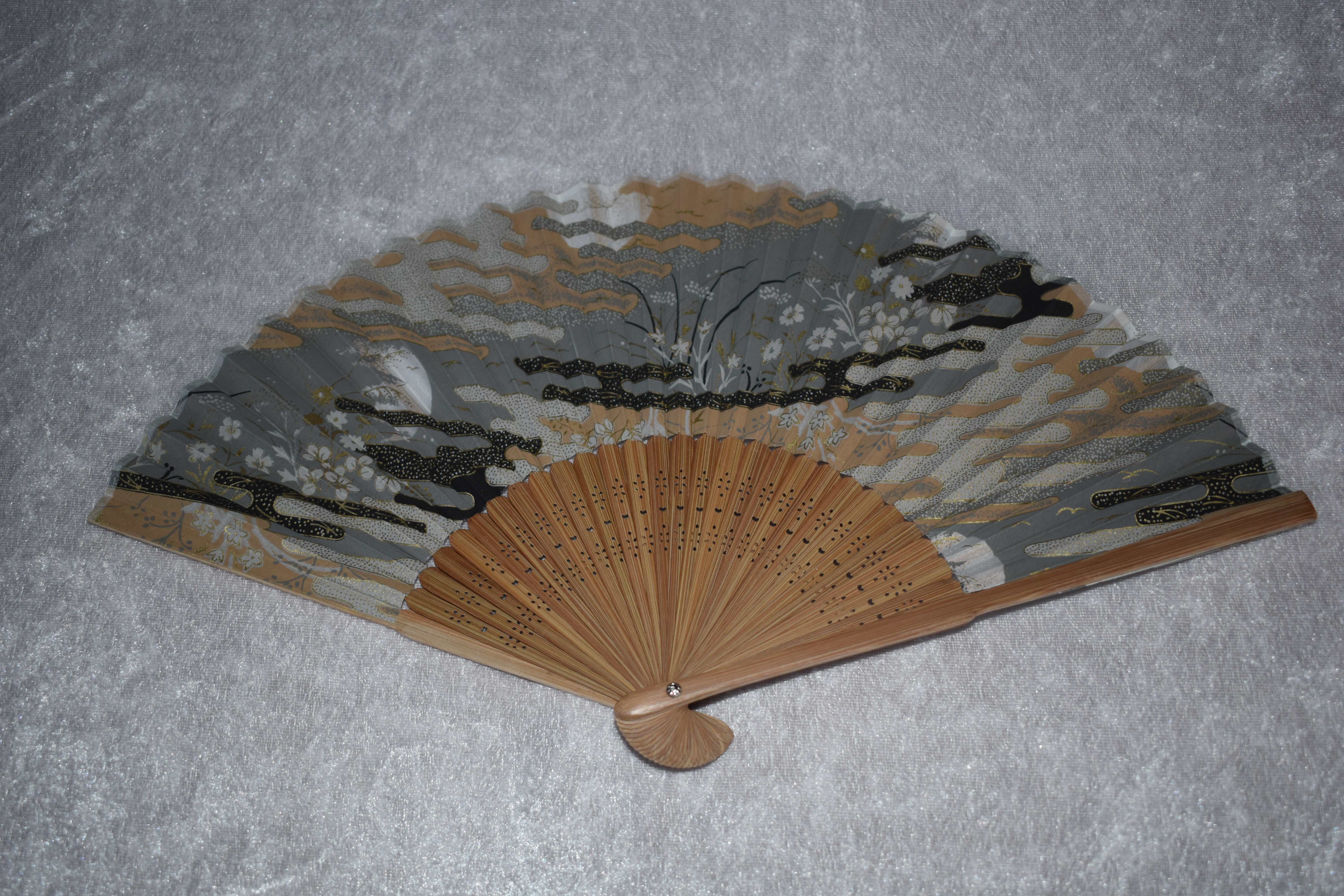 Japansk vifte, flot motiv (J-33-850-18)