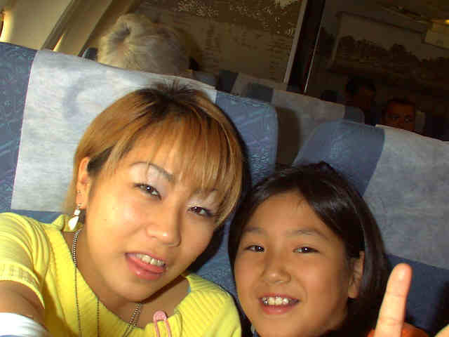 Miku og Chie på vej til Danmark