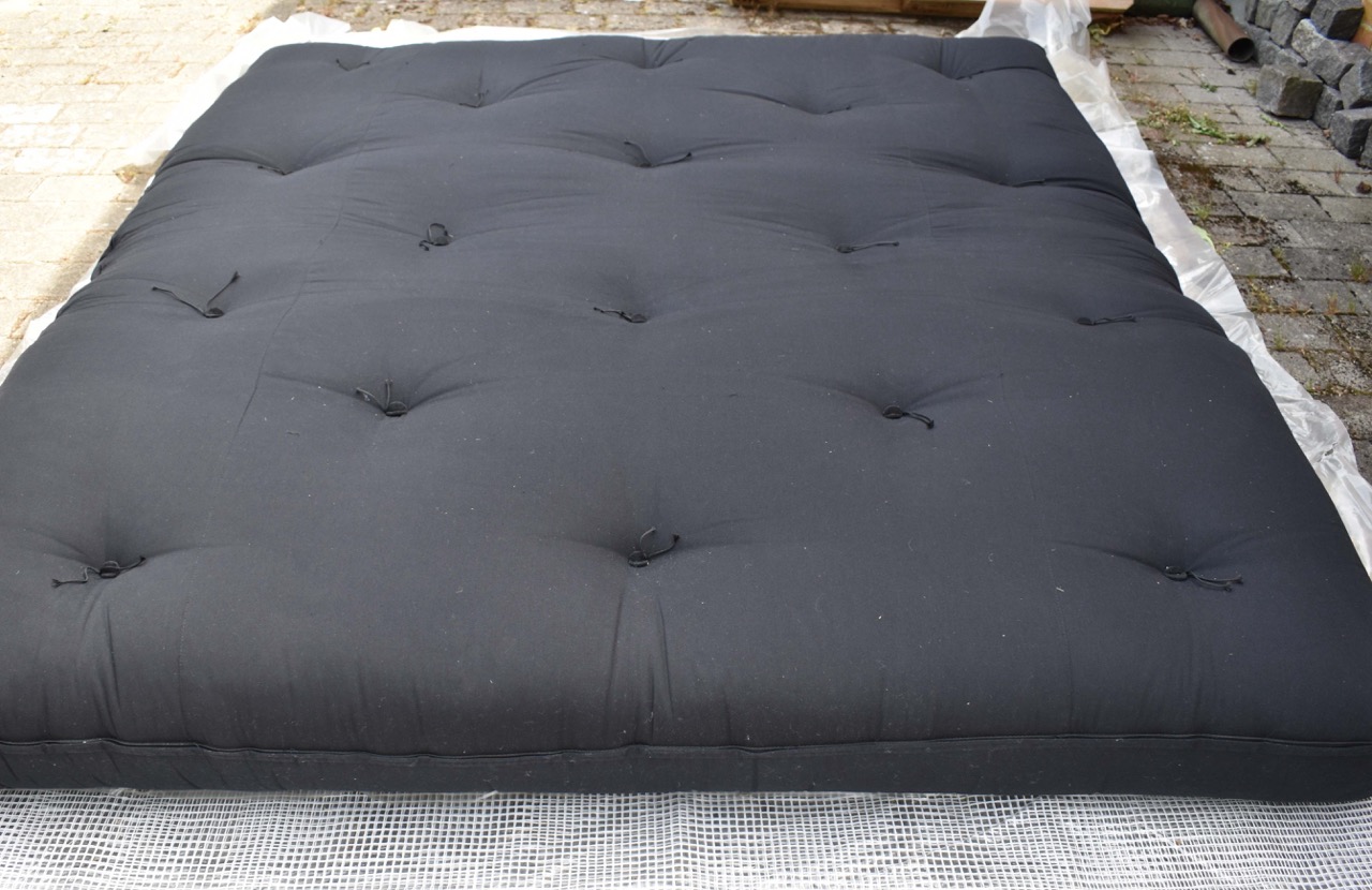 Futon 60, 180x200 sort